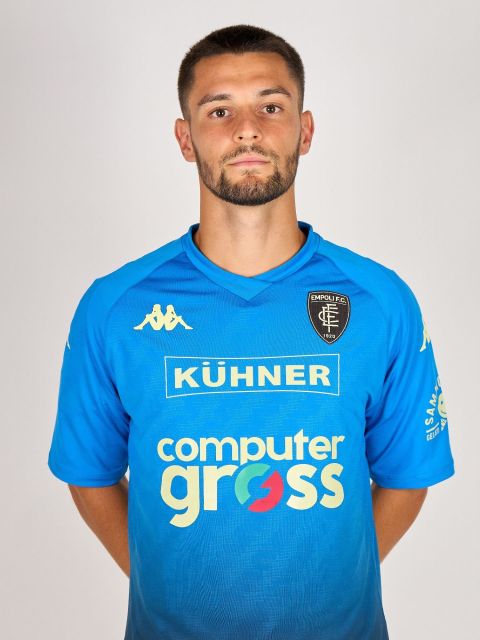  21 
 GERARD YEPES  